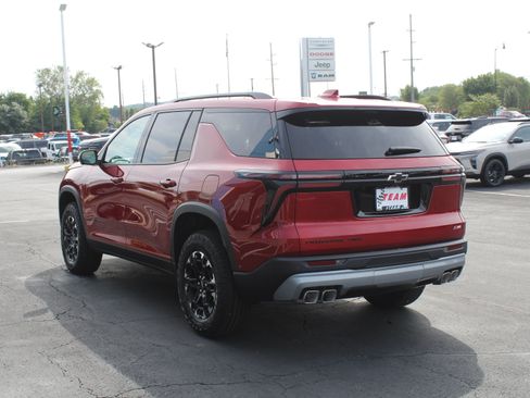 New 2027 Chevrolet Traverse Z71 w/ Enhanced Driving Package AWD/4WD image 9