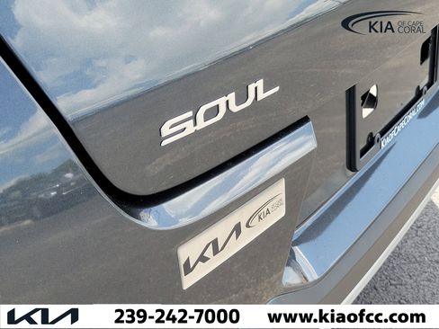 Certified 2024 Kia Soul LX FWD image 11