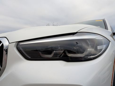 Used 2019 BMW X5 xDrive40i w/ Premium Package 2 image 6