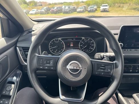 Used 2024 Nissan Rogue S image 20