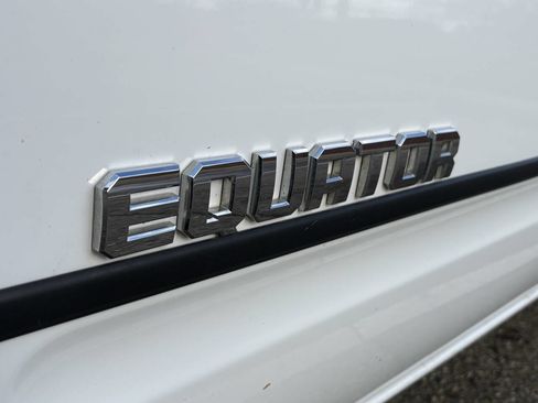 Used 2011 Suzuki Equator 2WD Extended Cab image 12