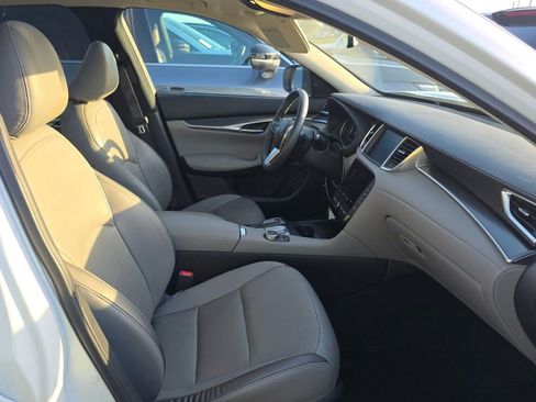 Used 2023 INFINITI QX50 Luxe FWD image 11