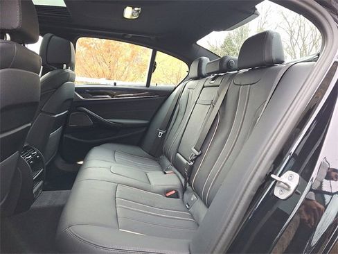 Used 2023 BMW M550i xDrive w/ Executive Package image 10