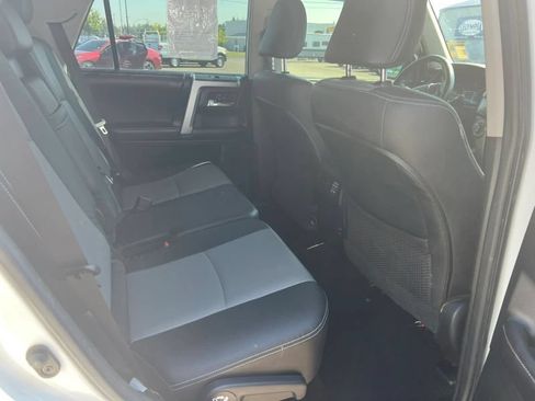 Used 2018 Toyota 4Runner SR5 Premium AWD/4WD image 9