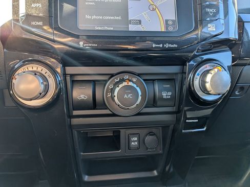 Used 2016 Toyota 4Runner Trail Premium w/ Four Season Floor Mat Package image 21