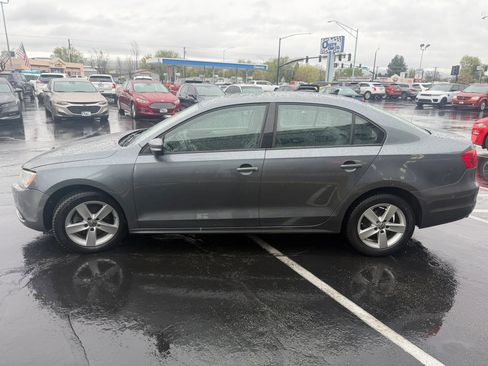 Used 2011 Volkswagen Jetta TDI image 6