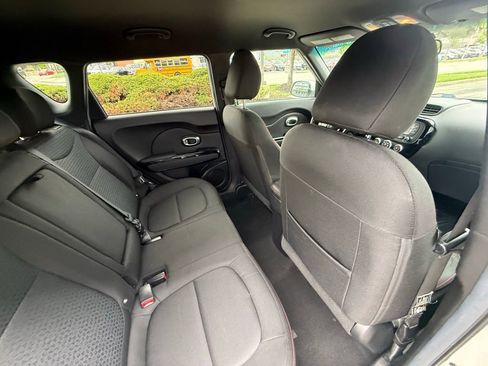 Used 2016 Kia Soul + w/ Soulful Package FWD image 36