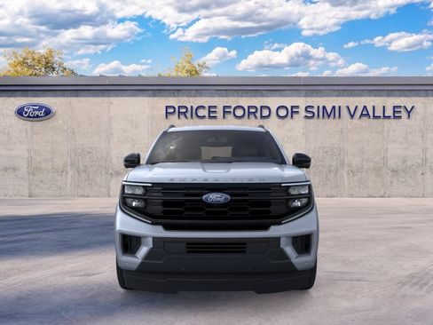 Used 2026 Ford Expedition Active AWD/4WD image 6