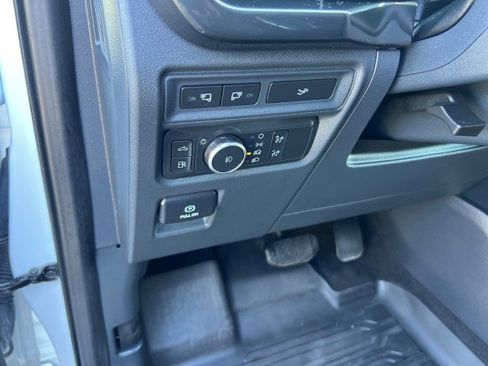 Certified 2022 Ford F150 XLT w/ Equipment Group 302A High image 11