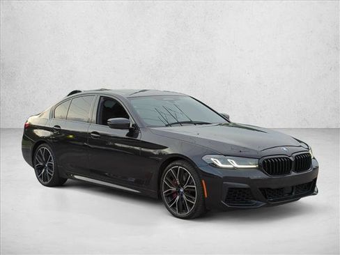 Used 2023 BMW 540i w/ Executive Package RWD image 3