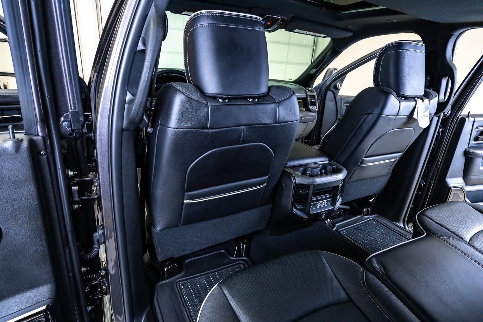 Used 2026 RAM 2500 Limited AWD/4WD image 33