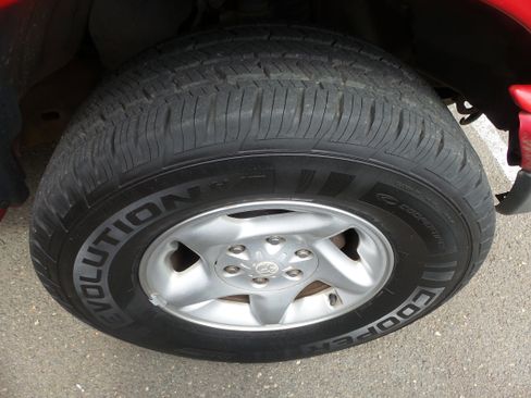 Used 2004 Toyota Tacoma PreRunner image 27