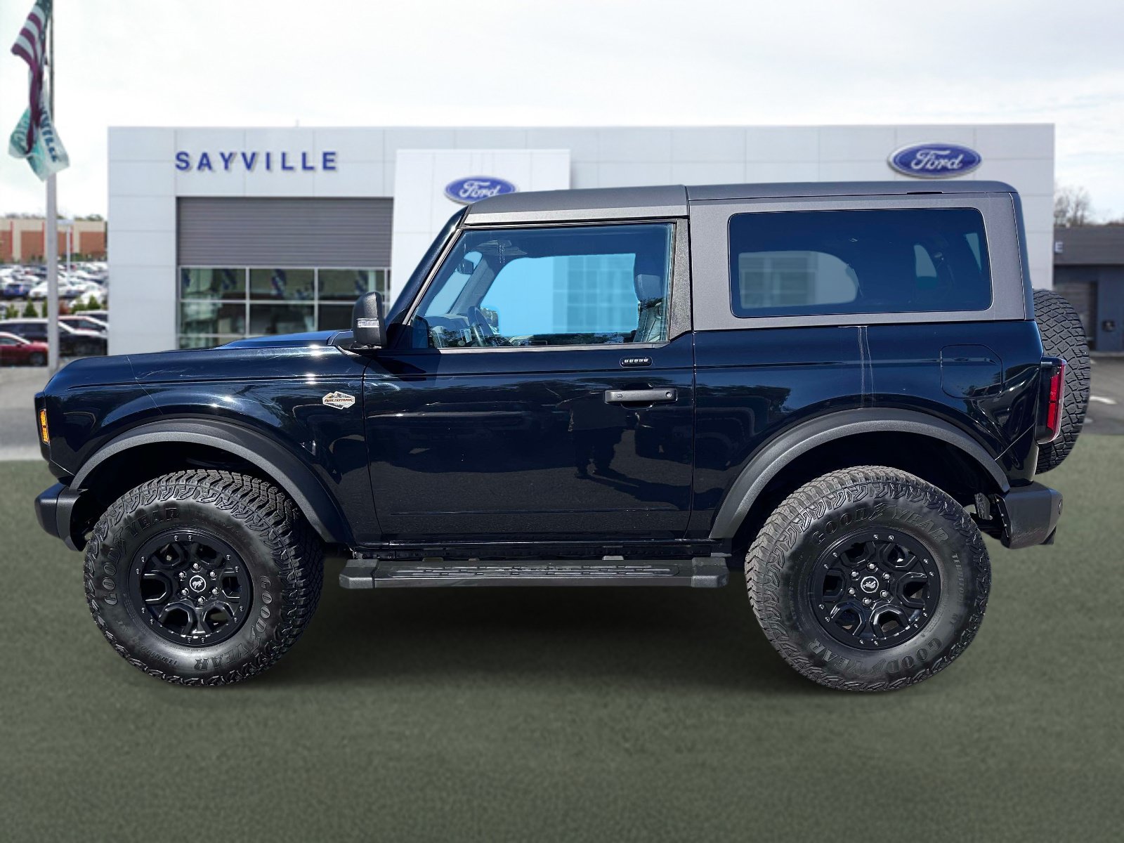 Used 2023 Ford Bronco Wildtrak AWD/4WD image 2