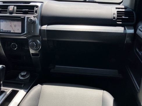 Used 2017 Toyota 4Runner SR5 Premium AWD/4WD image 17