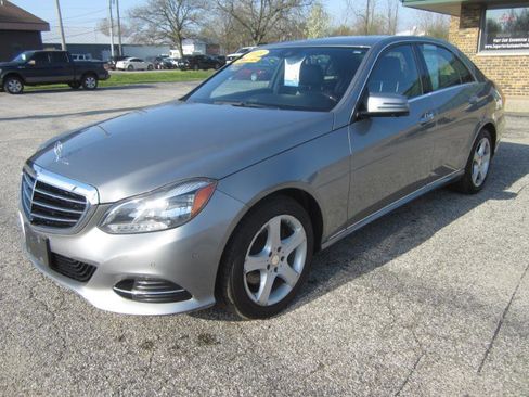 Used 2015 Mercedes-Benz E 350 4MATIC Sedan image 4