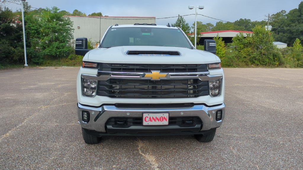 Used 2026 Chevrolet Silverado 3500 LT w/ All Star Edition AWD/4WD image 2