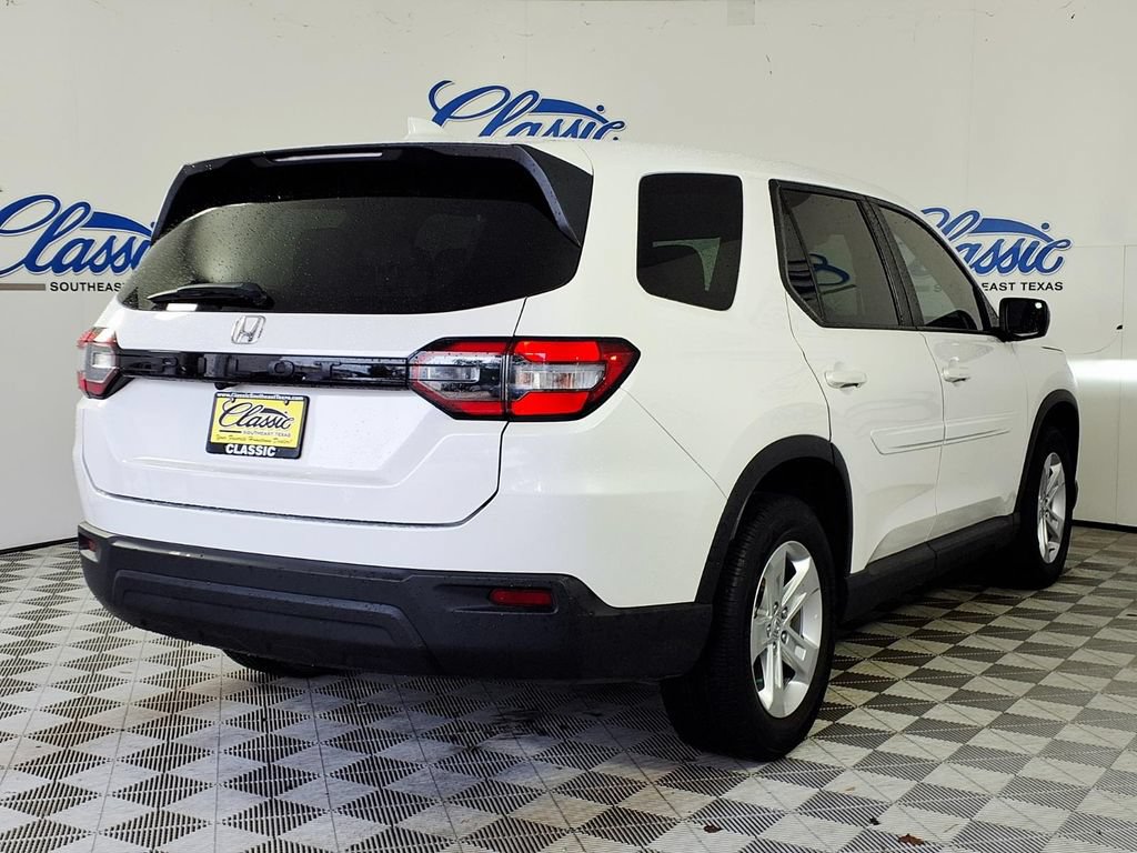 Used 2023 Honda Pilot LX image 6