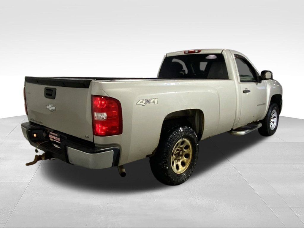 Used 2008 Chevrolet Silverado 1500 W/T w/ LS Package AWD/4WD image 9