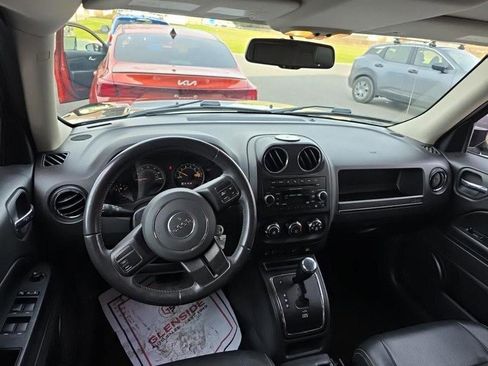 Used 2017 Jeep Patriot High Altitude image 11