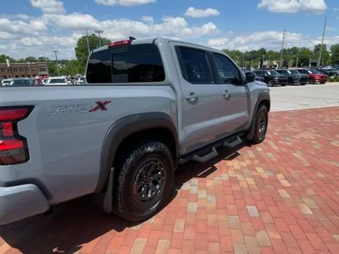 Used 2025 Nissan Frontier Pro-X RWD image 9