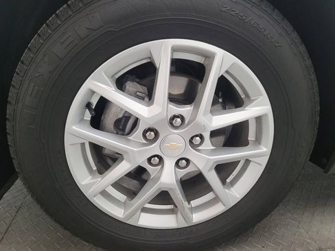 Used 2023 Chevrolet Equinox LT image 31