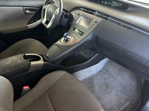 Used 2015 Toyota Prius Two image 15