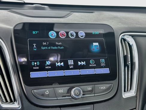 Used 2017 Chevrolet Malibu Premier w/ Premier Sun and Wheel Package FWD image 15