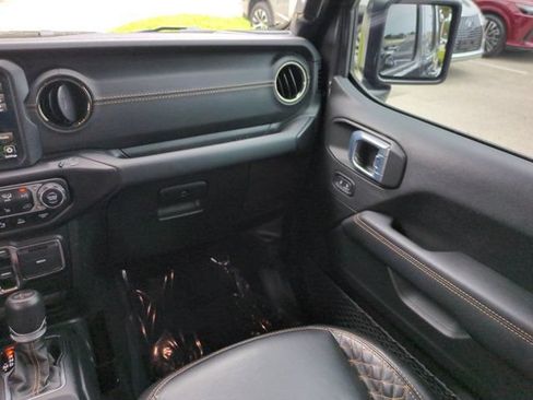 Used 2021 Jeep Wrangler Unlimited Sahara AWD/4WD image 16