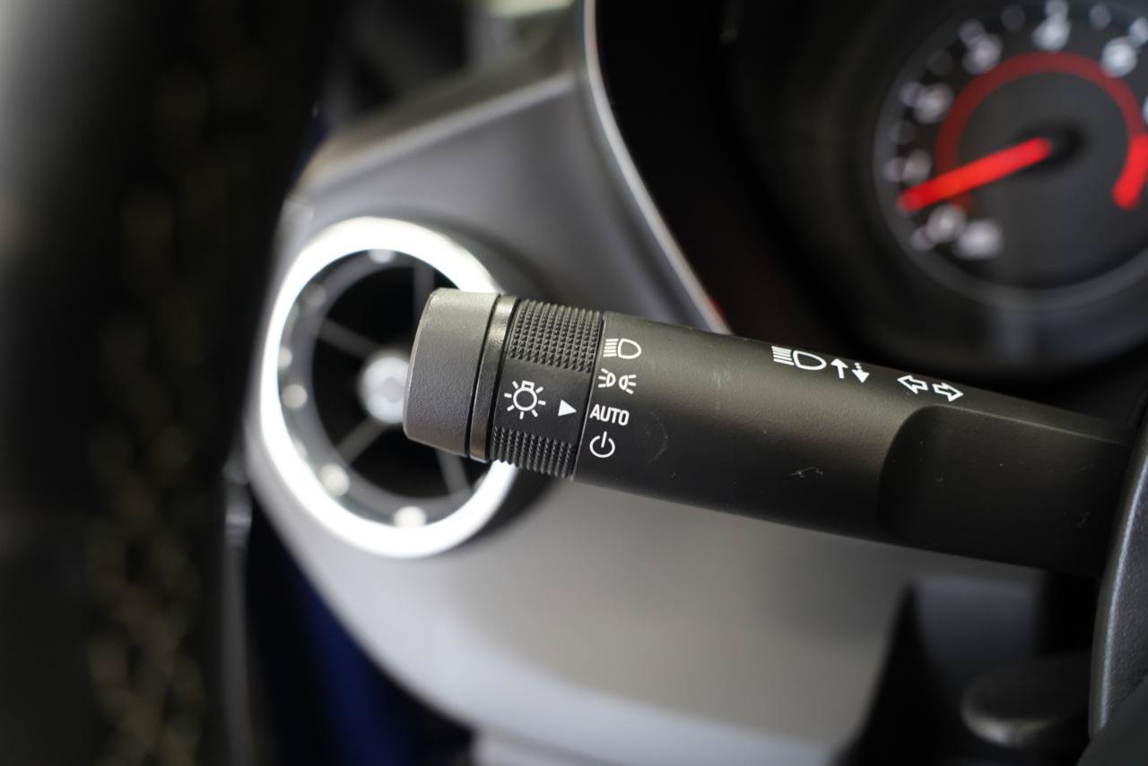 Used 2021 Chevrolet Camaro LT RWD image 18