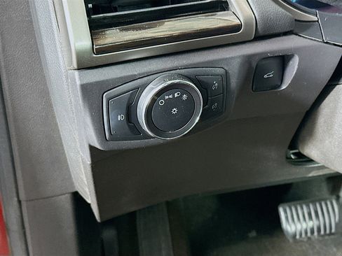 Used 2014 Ford Fusion SE w/ Equipment Group 202A image 16