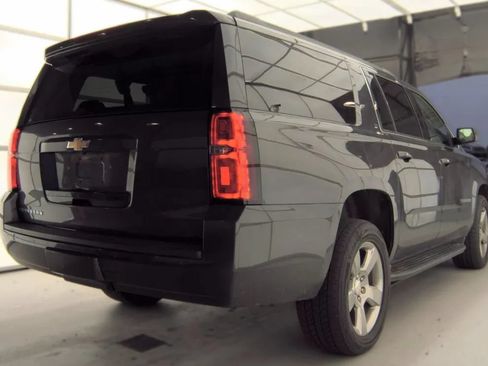 Used 2018 Chevrolet Suburban LT AWD/4WD image 3