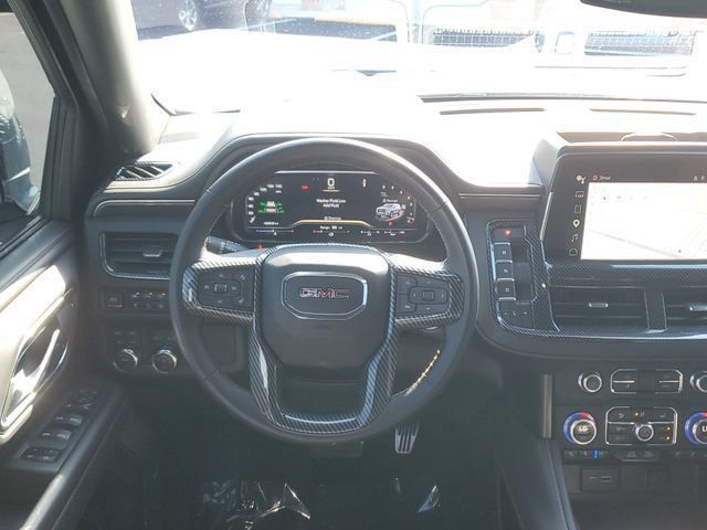 Used 2023 GMC Yukon AT4 w/ AT4 Premium Package AWD/4WD image 18
