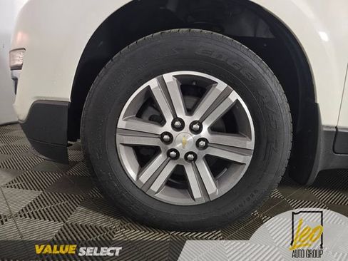 Used 2015 Chevrolet Traverse LT FWD image 21