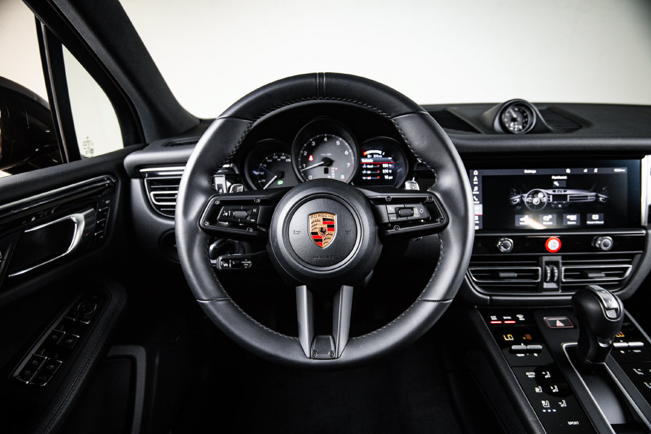 Certified 2026 Porsche Macan S AWD/4WD image 26