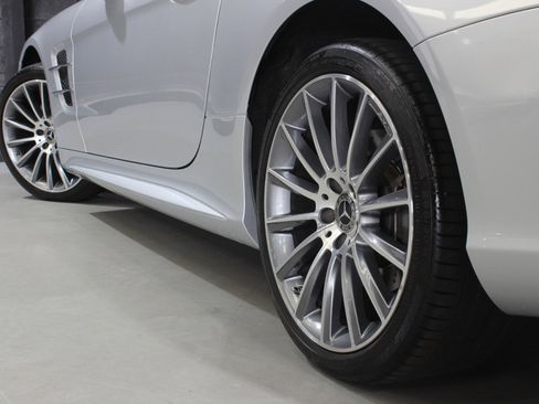 Used 2020 Mercedes-Benz SL 450 image 23