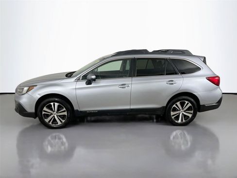 Used 2019 Subaru Outback 2.5i Limited AWD/4WD image 8