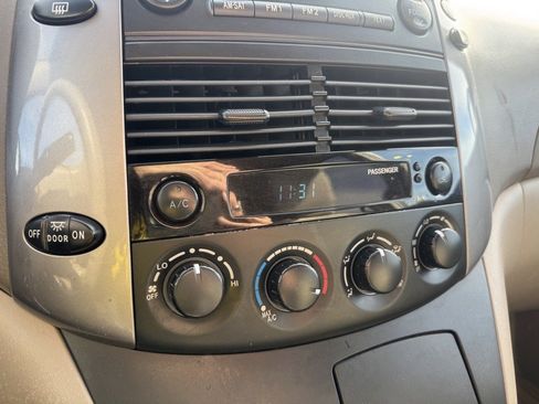 Used 2007 Toyota Sienna LE image 26