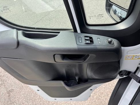 Used 2026 RAM ProMaster 2500 w/ Convenience Group FWD image 13