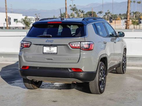 Used 2024 Jeep Compass Limited image 9