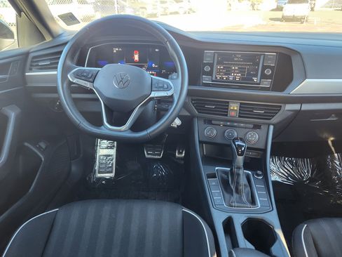 Used 2023 Volkswagen Jetta Sport image 15