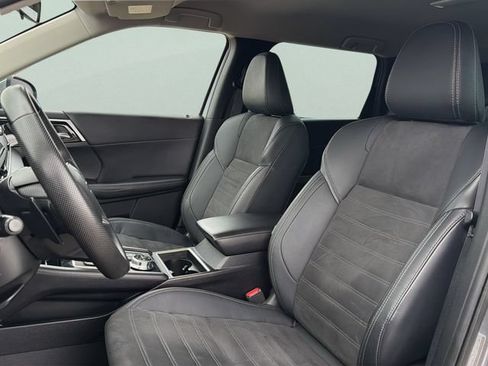 Used 2023 Mitsubishi Outlander SE AWD/4WD image 15