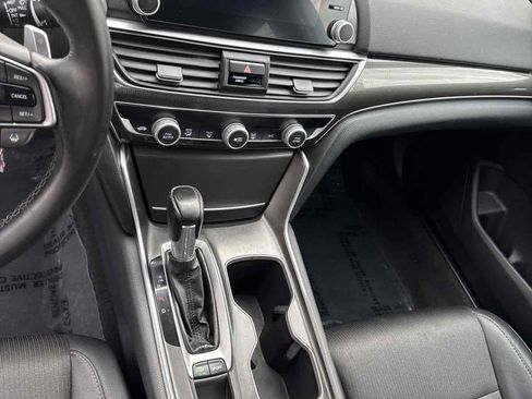 Used 2019 Honda Accord Sport image 11