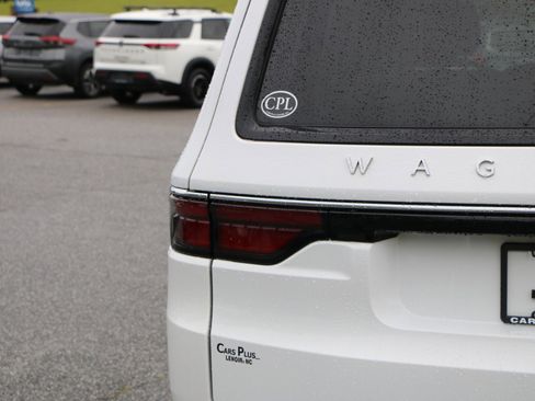 Used 2023 Jeep Wagoneer 2WD image 5