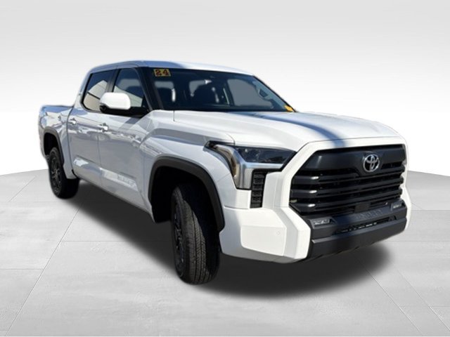 Used 2024 Toyota Tundra SR5 w/ SR5 Convenience Package AWD/4WD image 8