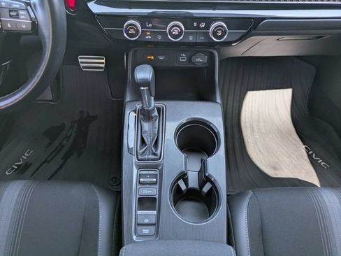 Used 2024 Honda Civic Sport image 19