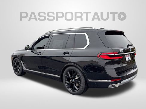 New 2026 BMW X7 xDrive40i image 3