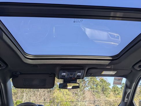 Used 2023 GMC Yukon AT4 AWD/4WD image 25