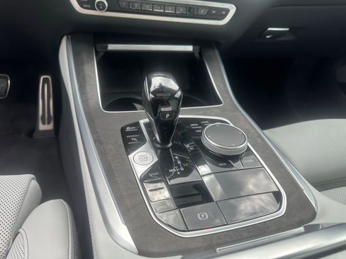 Used 2023 BMW X5 xDrive40i w/ M Sport Package image 17