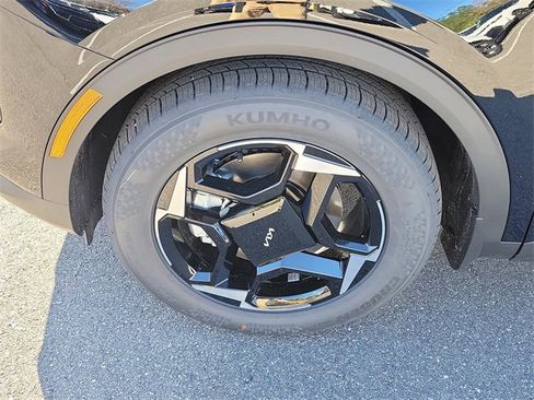 New 2026 Kia Sportage EX image 38