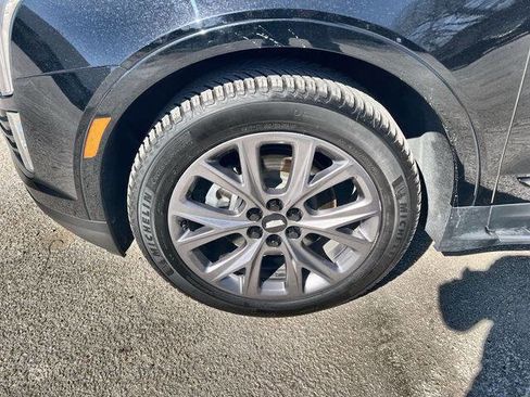 Used 2019 Cadillac XT5 Luxury w/ LPO, Black Ice Package image 32